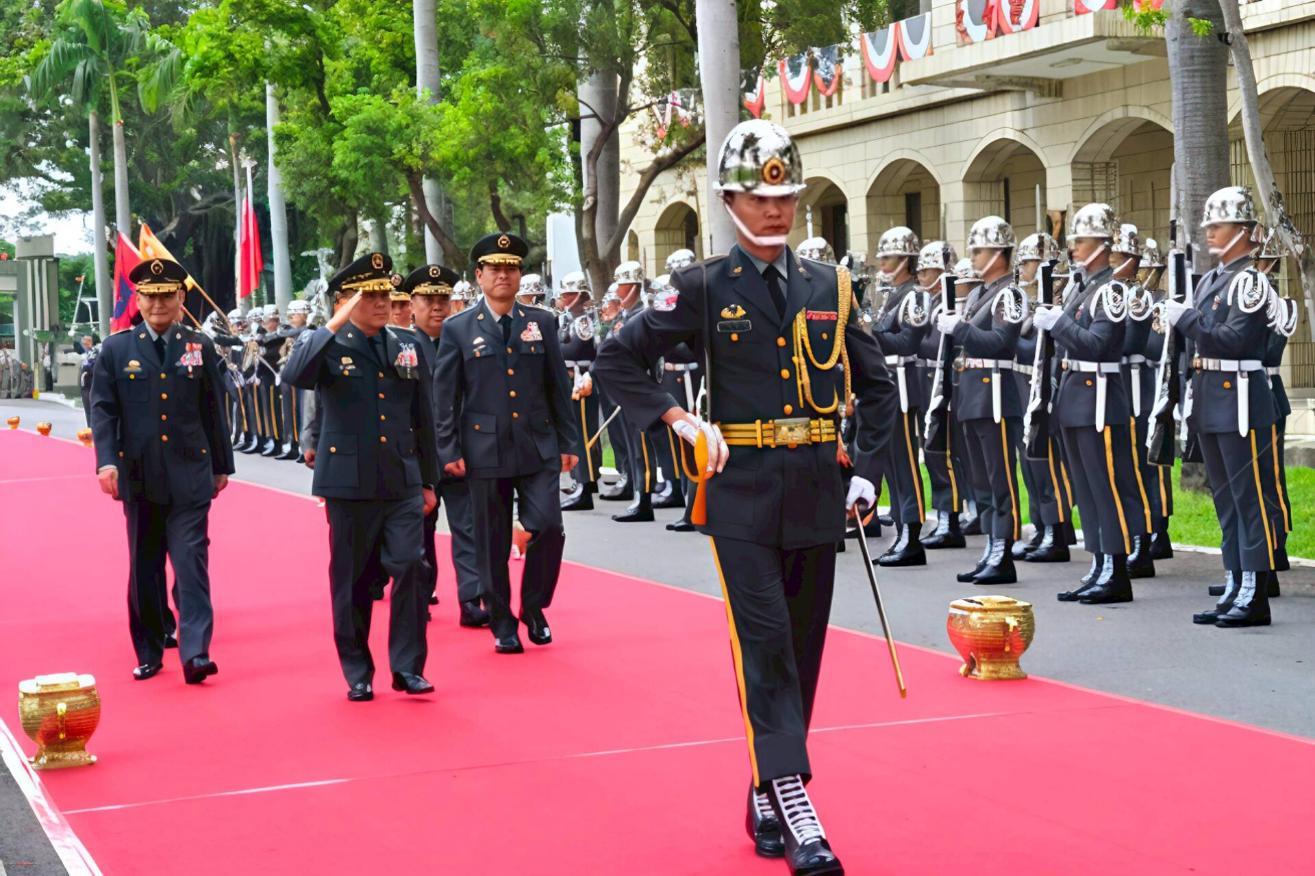 陸軍官校黃埔建校101週年 閱兵展現學員訓練精神 陸軍官校黃埔建校101週年 閱兵展現學員訓練精神