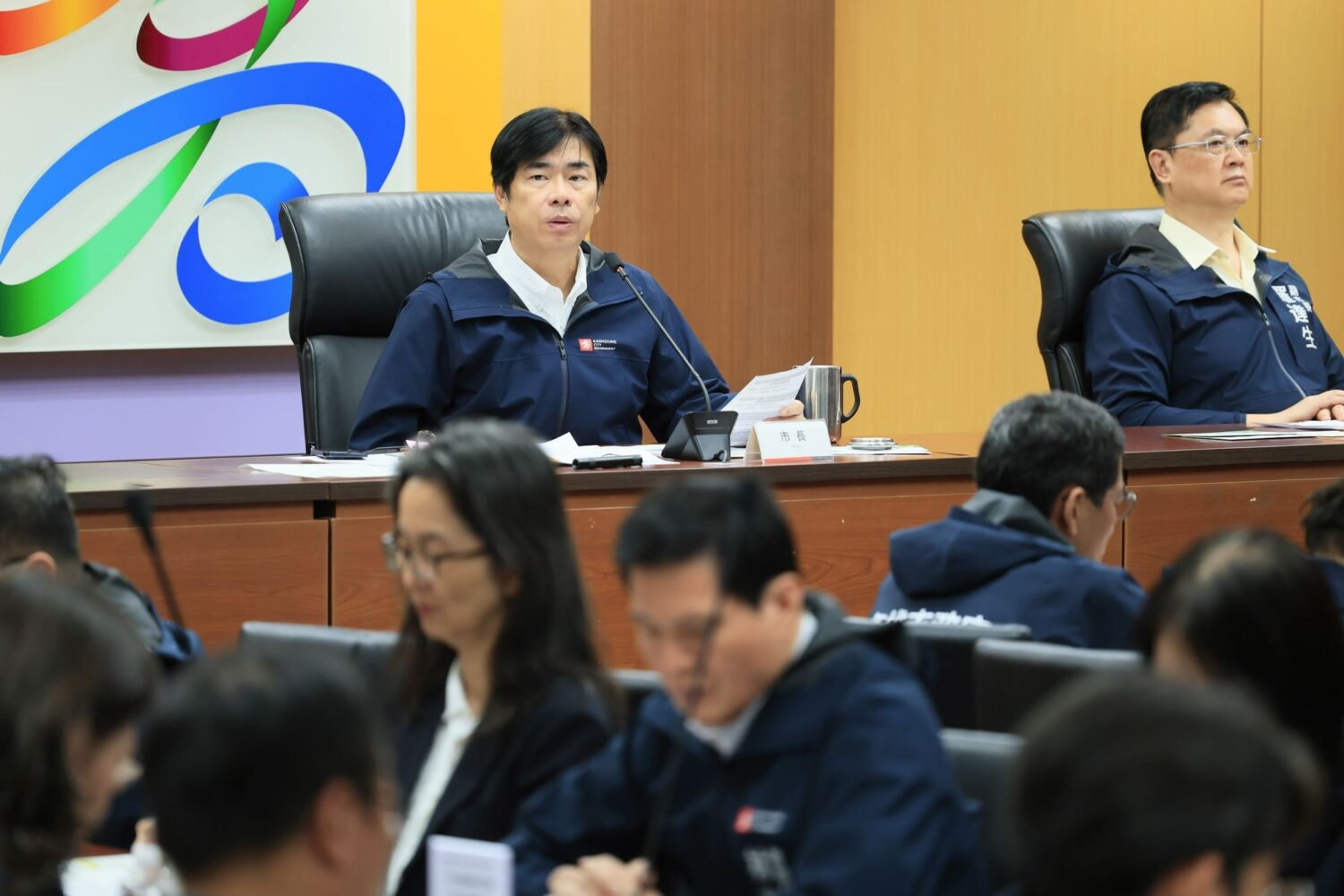 主持市政會議    陳其邁關注汛期整備進度及暑期青少年安全議題