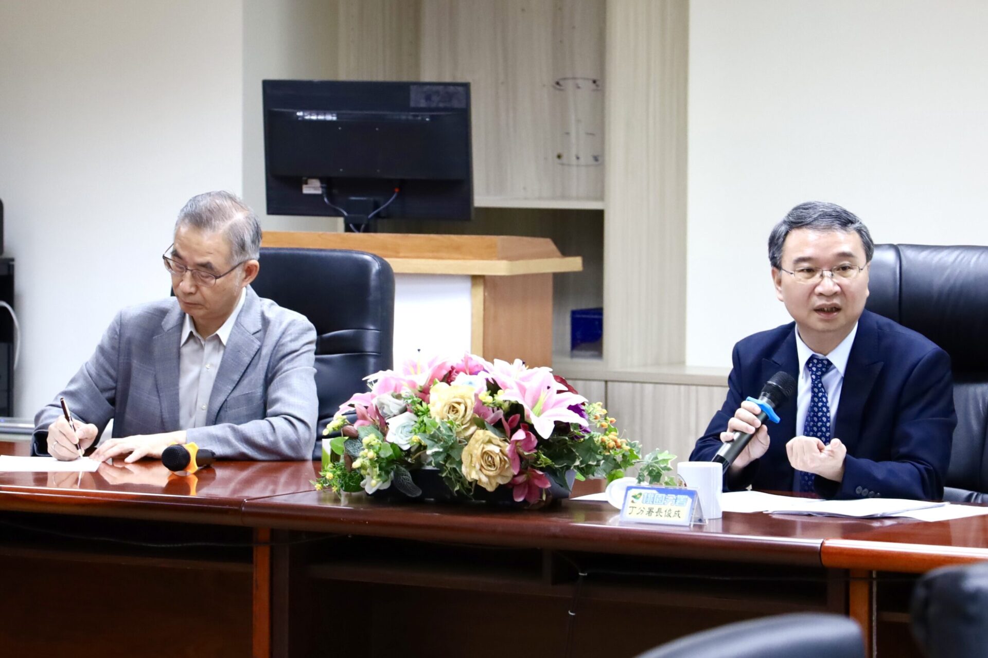 機場白牌黃牛亂象多！桃園分署與航警局祭對策