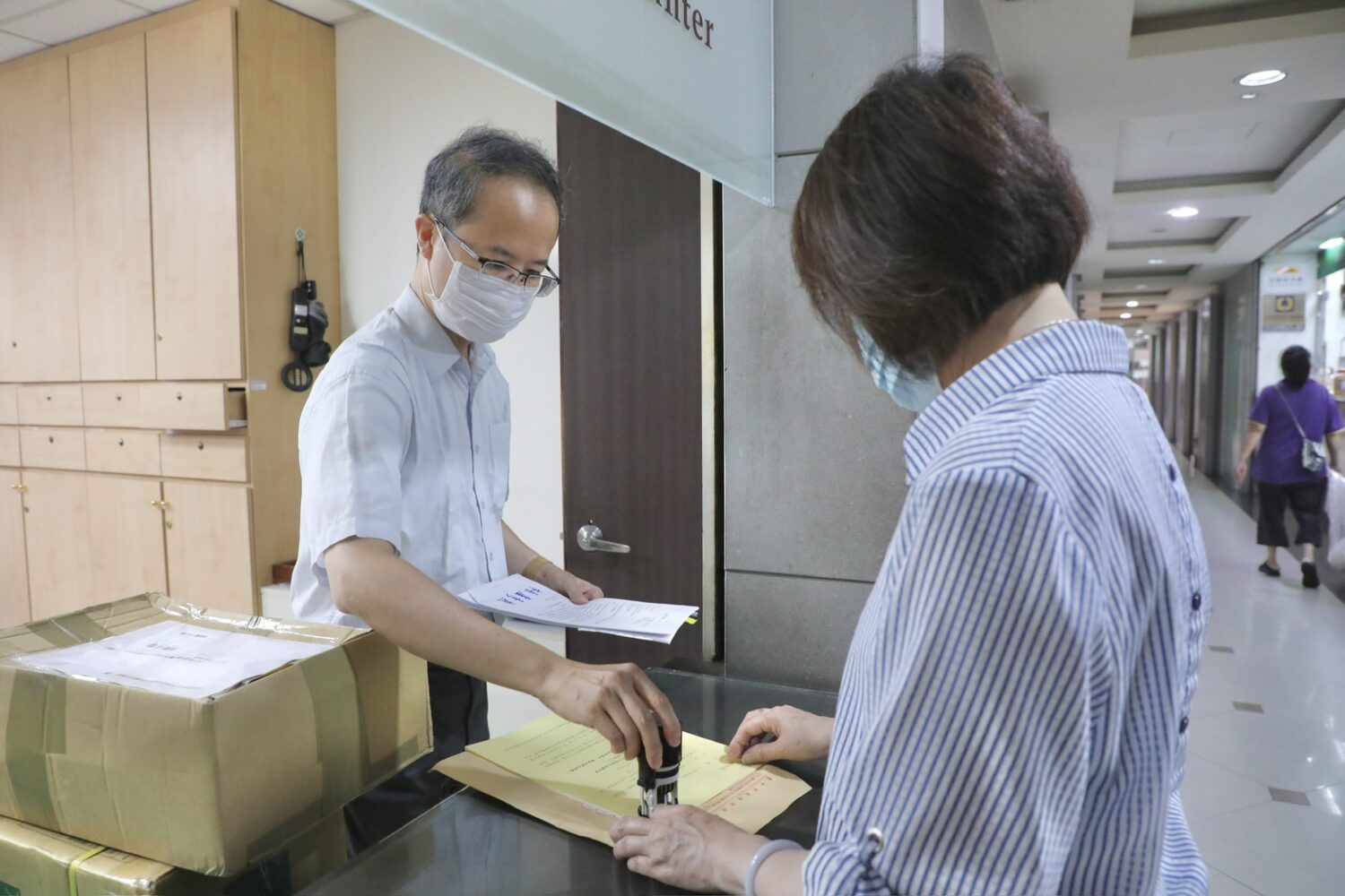 行政院濫刪台中補助款逾32億  台中市府遞交訴願書提出訴願