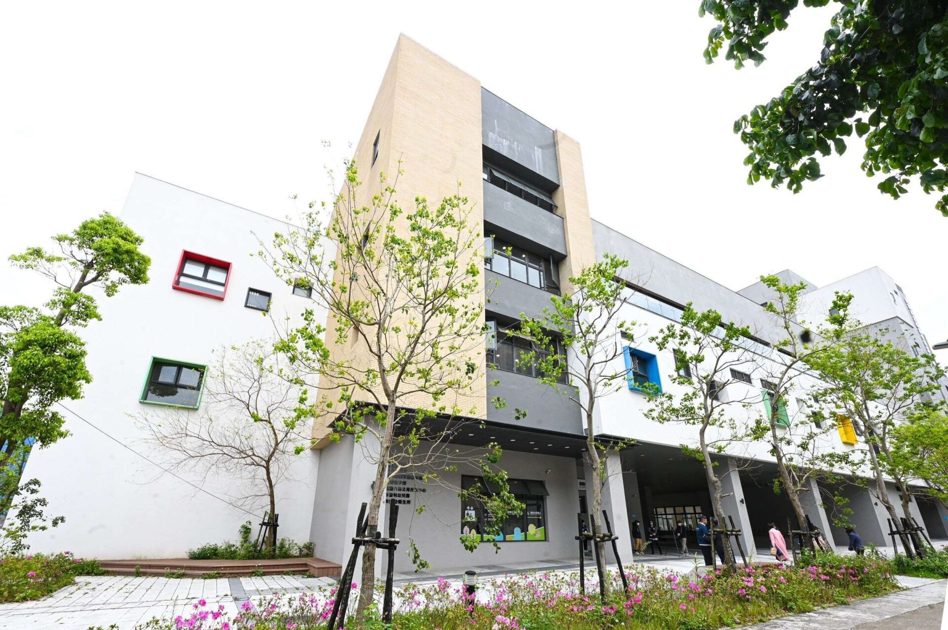 全國首創「婦幼衛生所」 杜慈容:整合衛生及社政資源力挺「早期療育」 全國首創「婦幼衛生所」 杜慈容:整合衛生及社政資源力挺「早期療育」