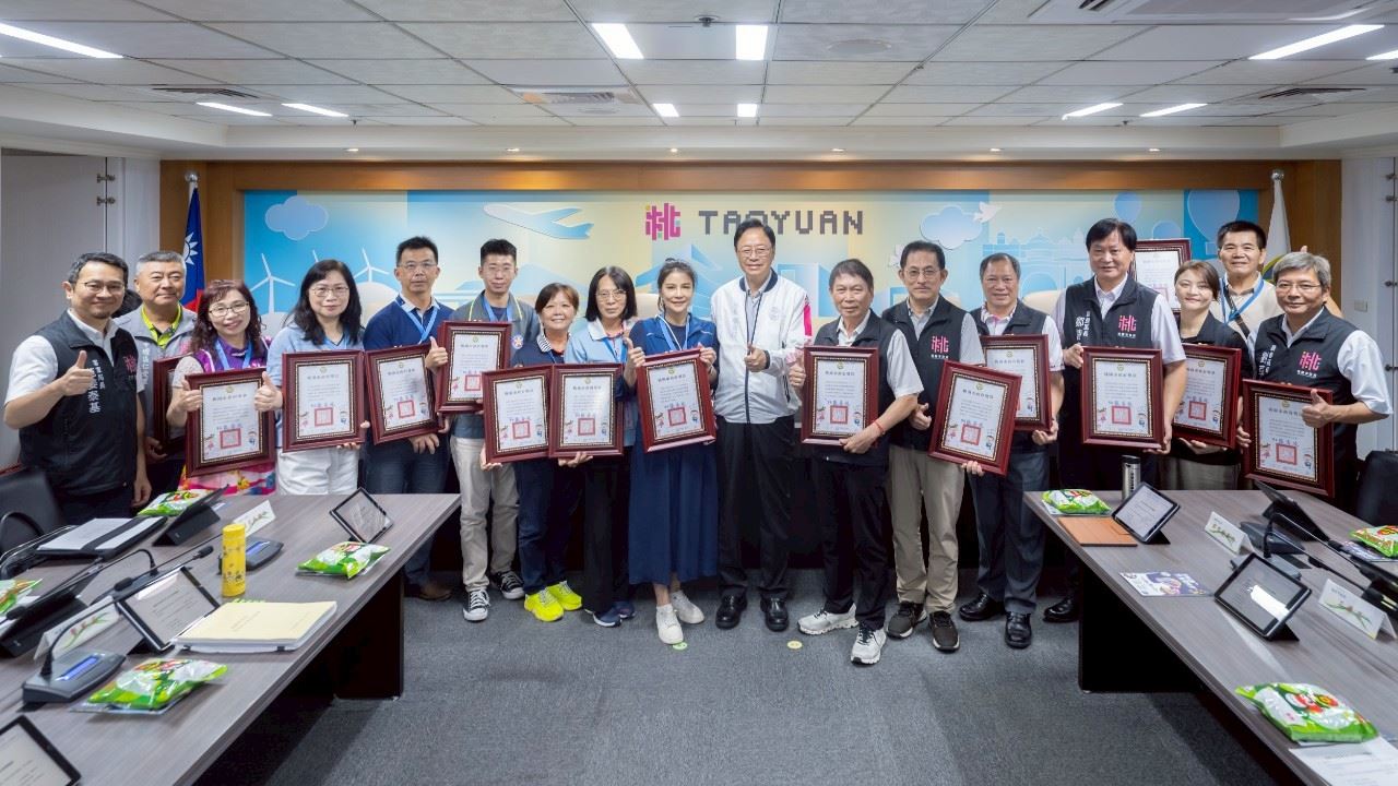 張善政表揚客語能力認證競賽績優機關 鼓勵持續精進自我 張善政表揚客語能力認證競賽績優機關 鼓勵持續精進自我