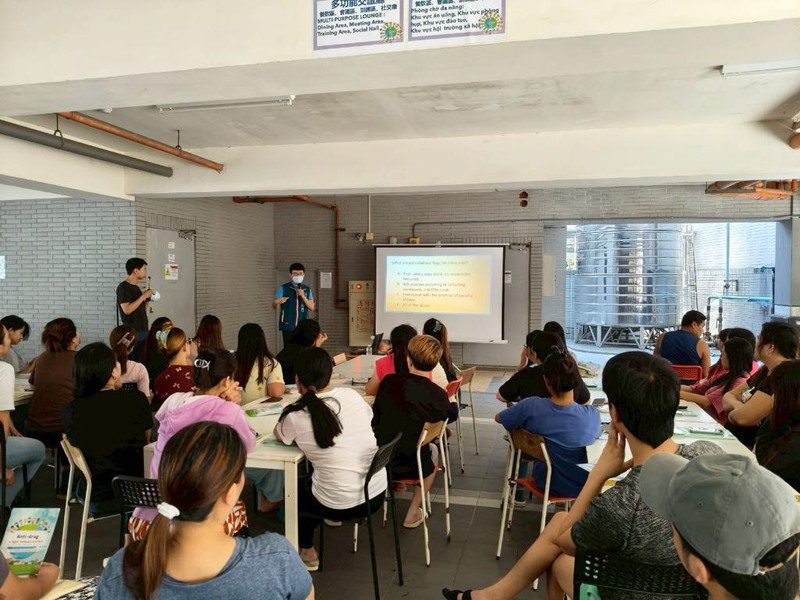 小心求職陷阱!詐騙集團鎖定移工 警方呼籲:勿當人頭帳戶、車手 小心求職陷阱!詐騙集團鎖定移工 警方呼籲:勿當人頭帳戶、車手