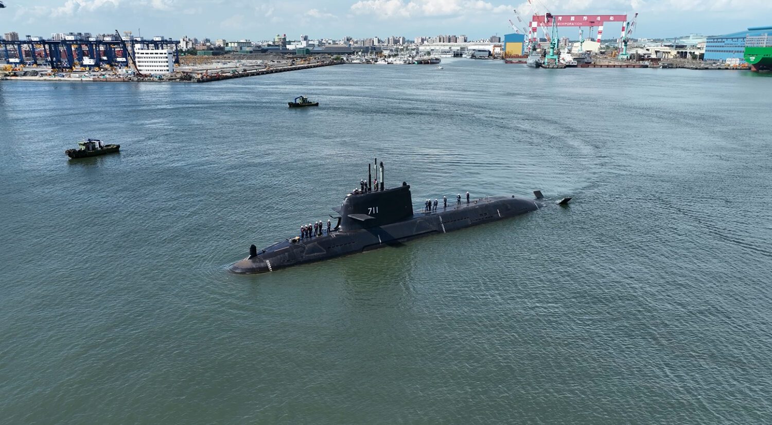 台船證實:海鯤軍艦「變形」是先進聲納系統 非艇體結構問題 台船證實:海鯤軍艦「變形」是先進聲納系統 非艇體結構問題