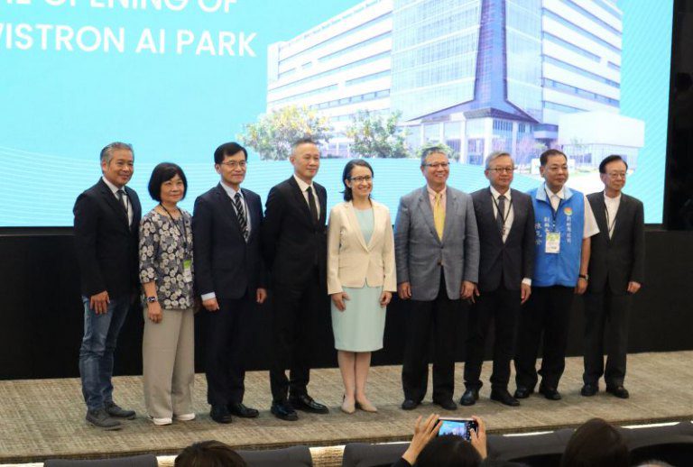 緯創資通進駐竹縣AI智慧園區 全球營運總部熱鬧開幕 緯創資通進駐竹縣AI智慧園區 全球營運總部熱鬧開幕