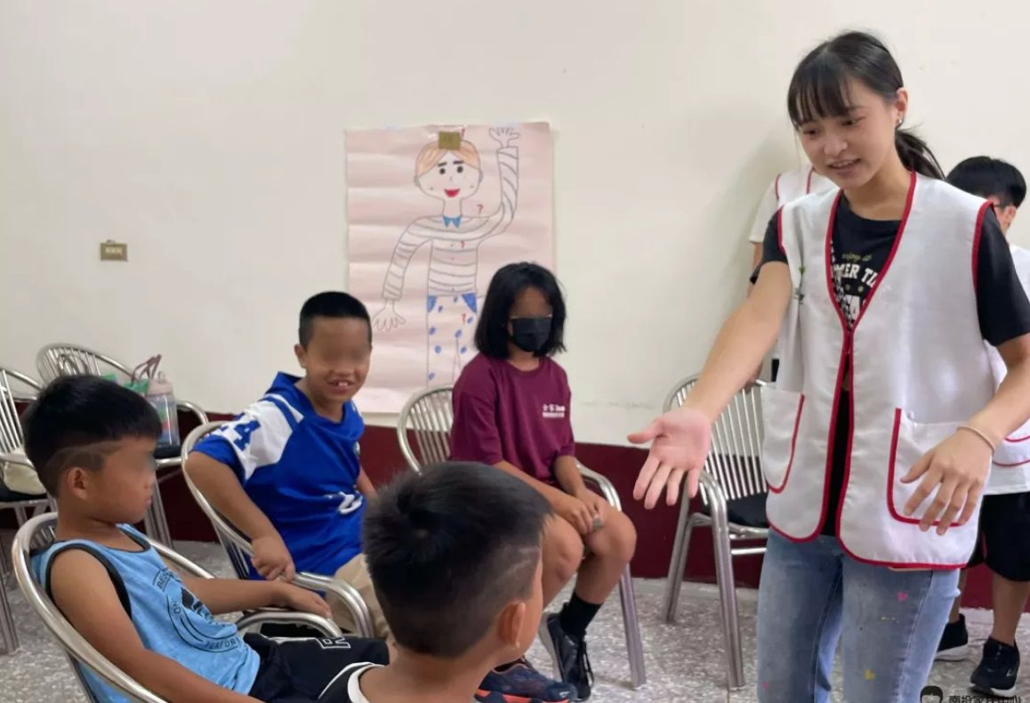 南投家扶陪伴青年勇敢邁向新人生 小葉積極參與「偏鄉關懷服務方案」成最佳見證 用愛心與實力描繪未來藍圖 南投家扶陪伴青年勇敢邁向新人生 小葉積極參與「偏鄉關懷服務方案」成最佳見證 用愛心與實力描繪未來藍圖