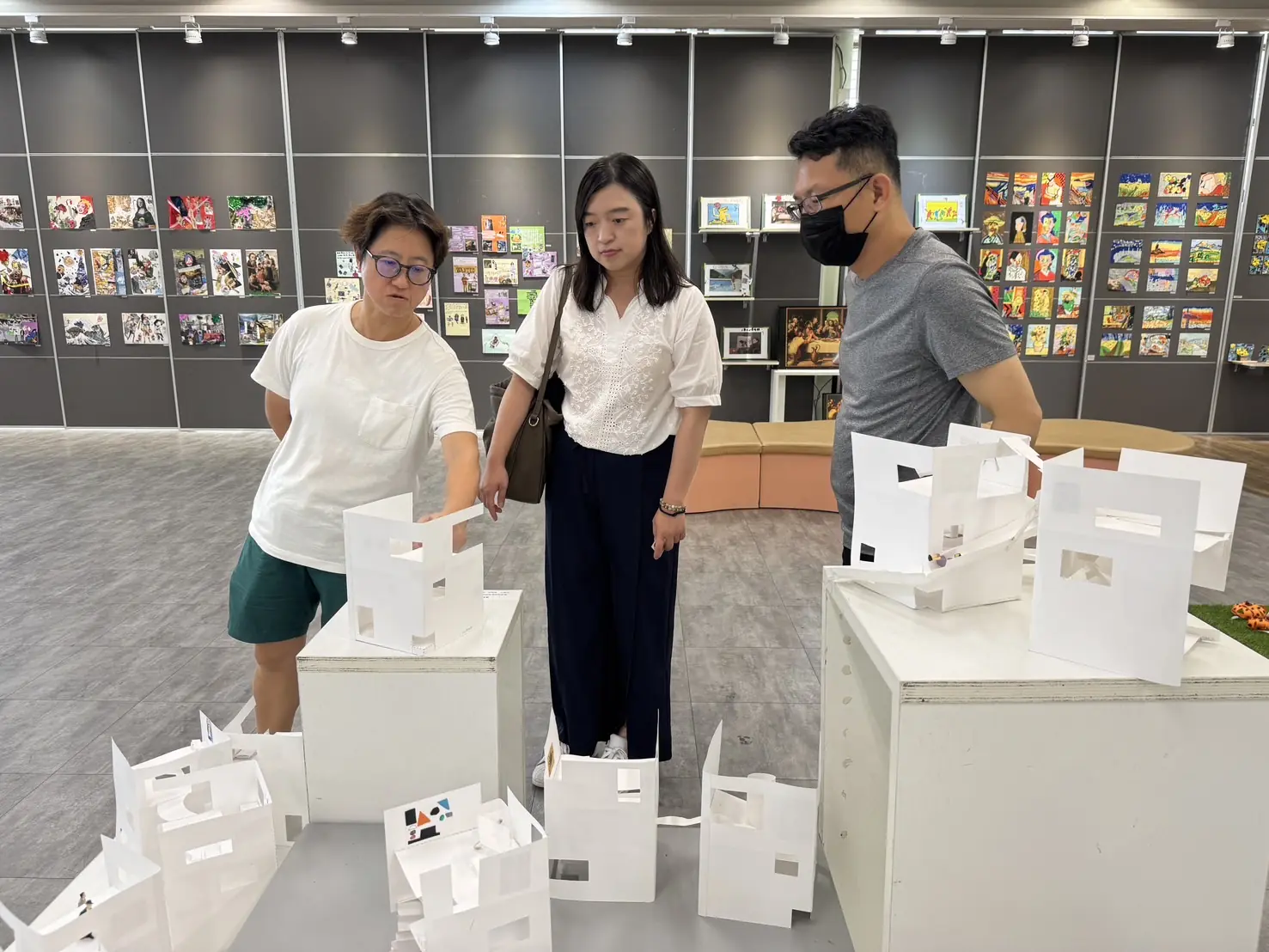 打開美術館的多重宇宙 中美館攜手西屯國小扎根藝術教育