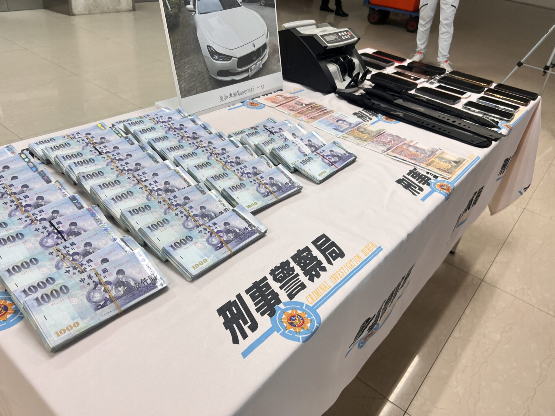 詐團假出金誘騙加碼投資 警查出不法金流逾2億8000萬 詐團假出金誘騙加碼投資 警查出不法金流逾2億8000萬