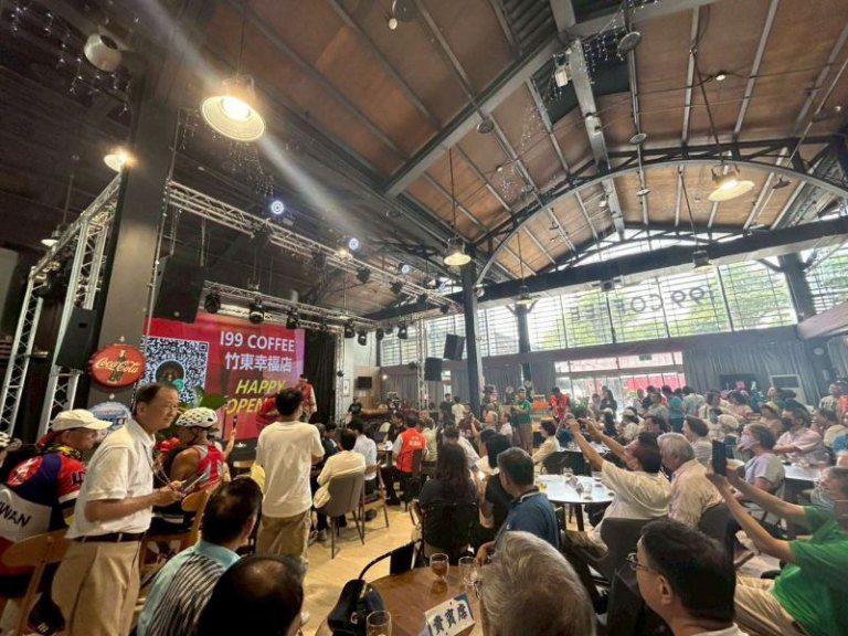 WAH!幾散竹東i99 Coffee開幕 打造文創科技創生基地 WAH!幾散竹東i99 Coffee開幕 打造文創科技創生基地