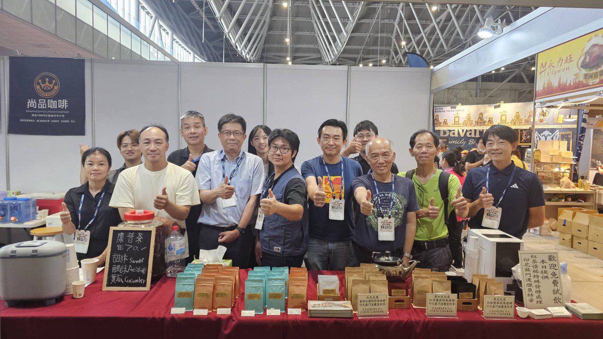 成大微生物科技團隊發表「機能性咖啡發酵」技術 引爆風味革命 成大微生物科技團隊發表「機能性咖啡發酵」技術 引爆風味革命