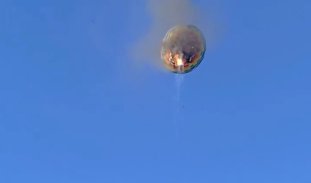 影/熱氣球起火墜毀8死13傷!2人空中掉落影片瘋傳 13人倖存 影/熱氣球起火墜毀8死13傷!2人空中掉落影片瘋傳 13人倖存