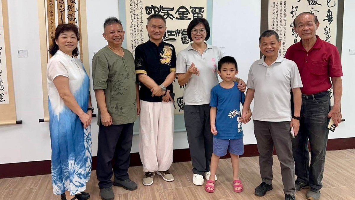 濁水溪社大「布藝書香」鹿谷開展 呈現茶鄉庶民美學