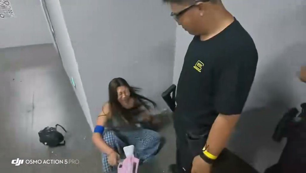 影/女網紅玩真人CS!被射中質疑「為啥打我」坐地爆哭 男友人幫出氣引發大亂鬥 影/女網紅玩真人CS!被射中質疑「為啥打我」坐地爆哭 男友人幫出氣引發大亂鬥