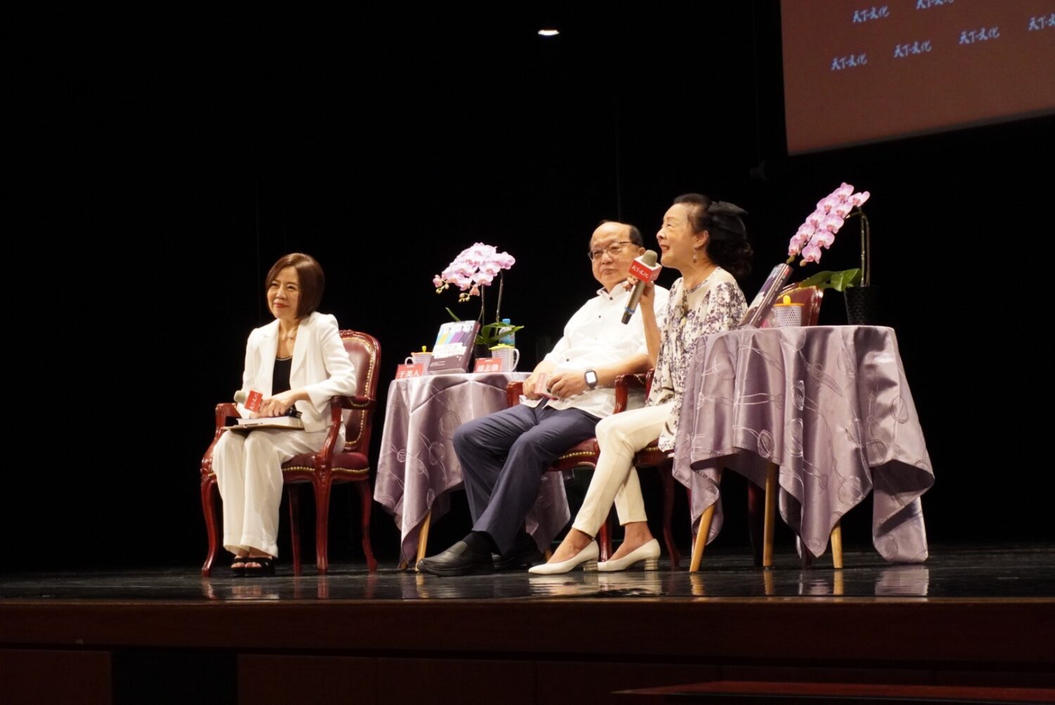 柯志恩出席胡志強新書座談會 遺憾兩次得獎『新聞局長都不是他』 柯志恩出席胡志強新書座談會 遺憾兩次得獎『新聞局長都不是他』