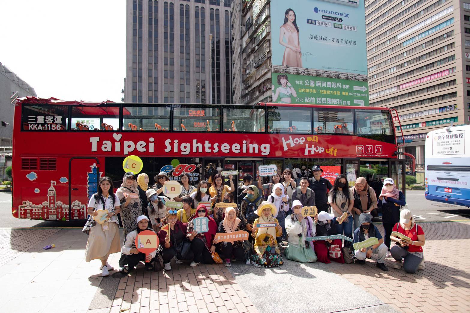 深化文化交流 移工走訪台北101體驗城市脈動 深化文化交流 移工走訪台北101體驗城市脈動