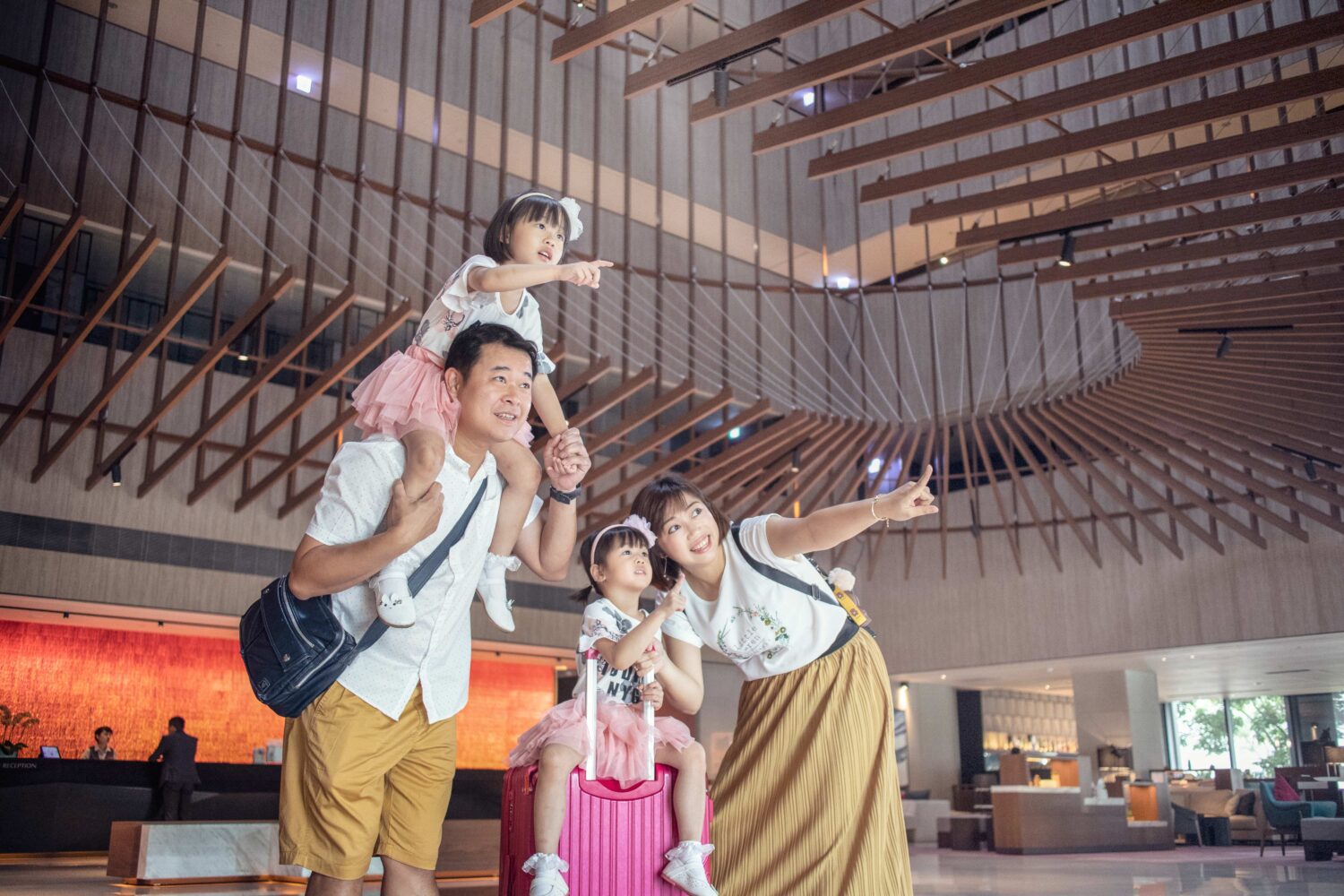 台南大員皇冠假日酒店打造復古公車時光隧道 邀親子重溫無螢幕純真夏日 台南大員皇冠假日酒店打造復古公車時光隧道 邀親子重溫無螢幕純真夏日