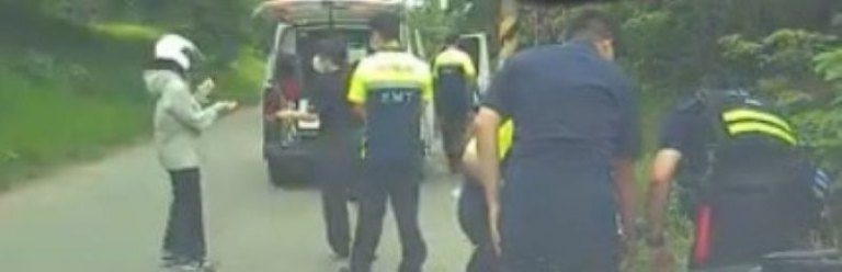 暖警英雄伸救援　落水少女感動淚崩