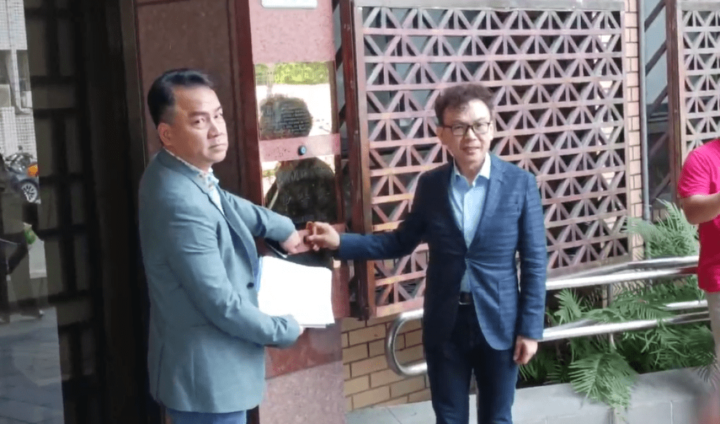 藍委鄭正鈐赴北檢　按鈴提告「新竹雙罷」林志潔抹黑