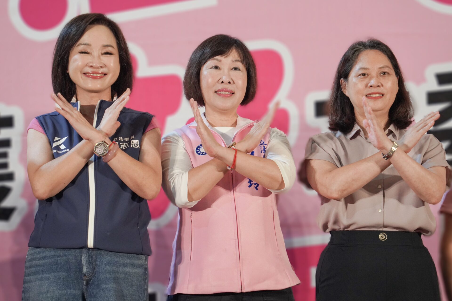 賴香伶為呂玉玲站台 藍白團結反罷免 賴香伶為呂玉玲站台 藍白團結反罷免