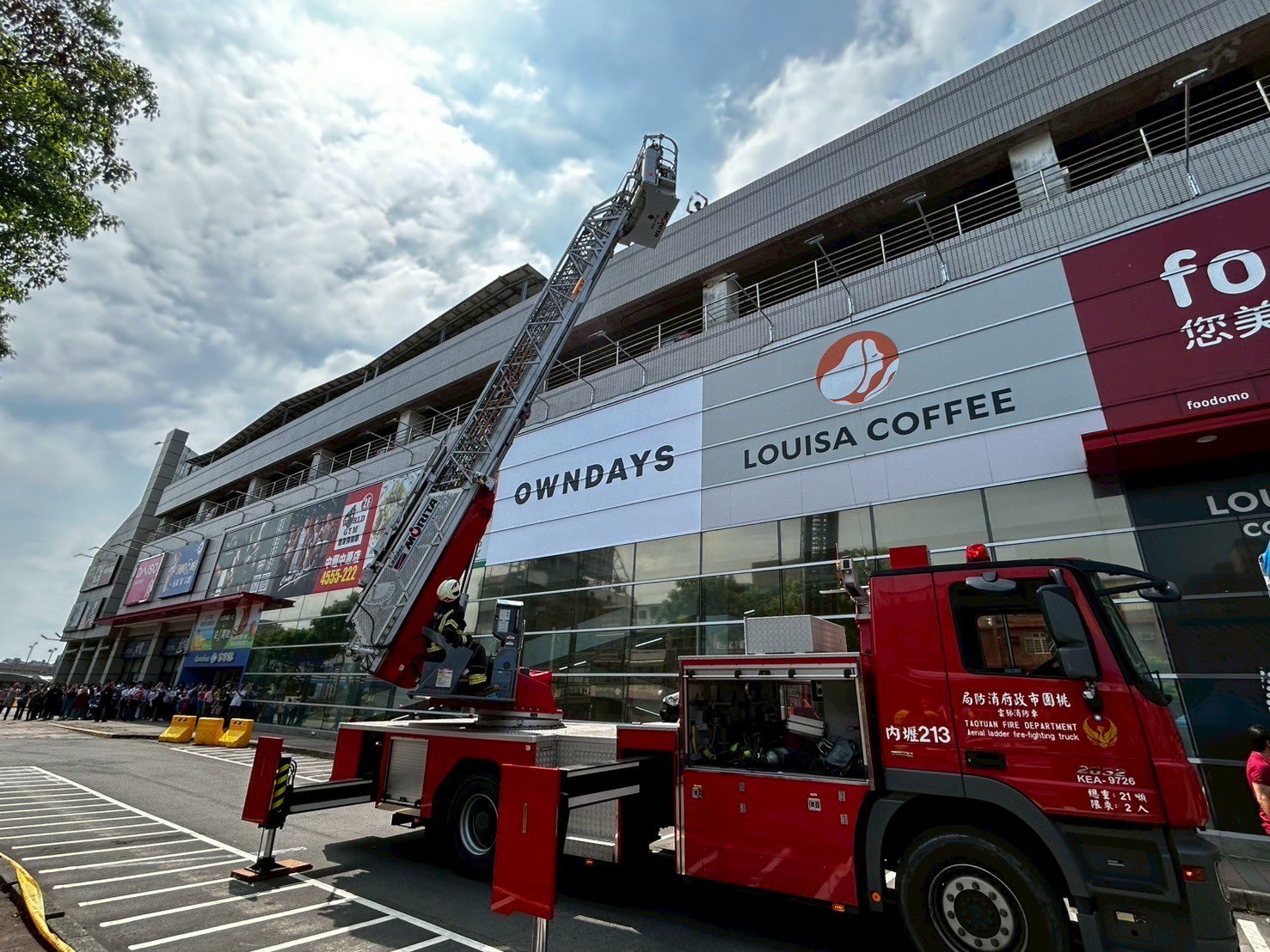 桃消第二大隊前進家樂福 無腳本演練強化搶救應變能力 桃消第二大隊前進家樂福 無腳本演練強化搶救應變能力