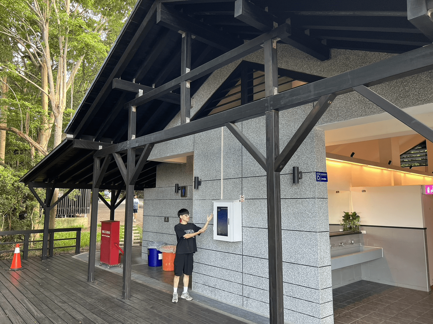 竹市府攜手清華大學打造智慧監測新場域 導入氣體感測技術提升公共設施智慧治理效能 竹市府攜手清華大學打造智慧監測新場域 導入氣體感測技術提升公共設施智慧治理效能