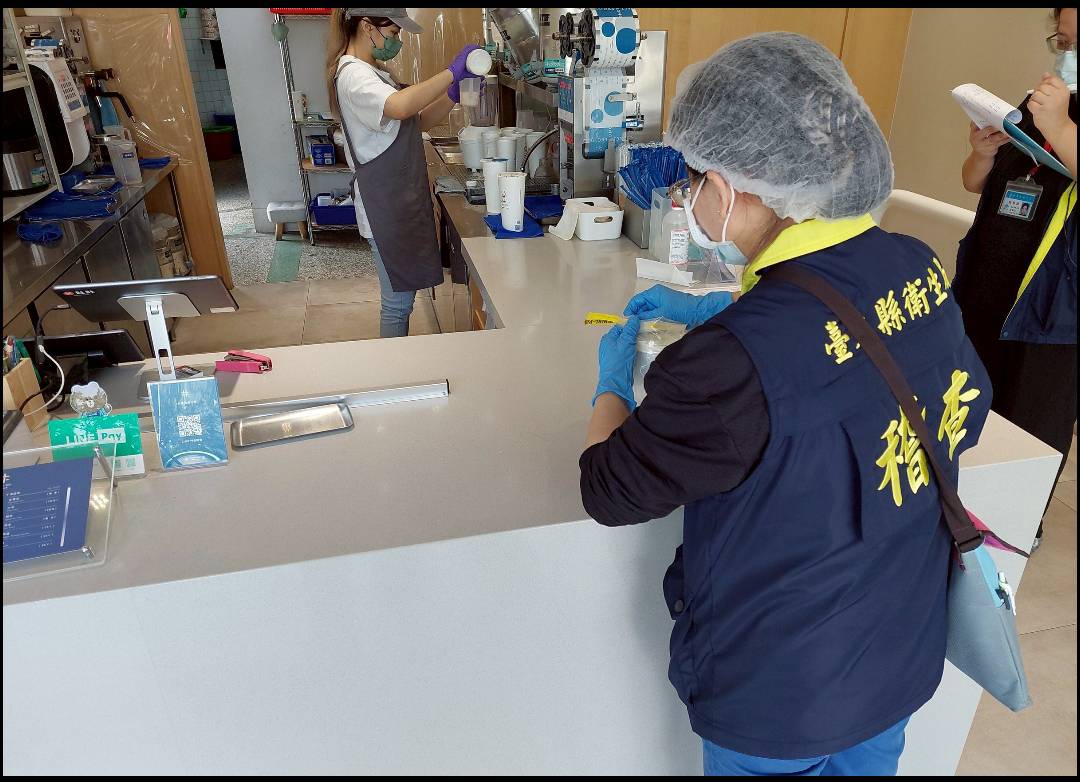 臺東縣衛生局公布夏季飲品 冰品及配料抽驗結果 共計112件 皆與規定相符 臺東縣衛生局公布夏季飲品 冰品及配料抽驗結果 共計112件 皆與規定相符