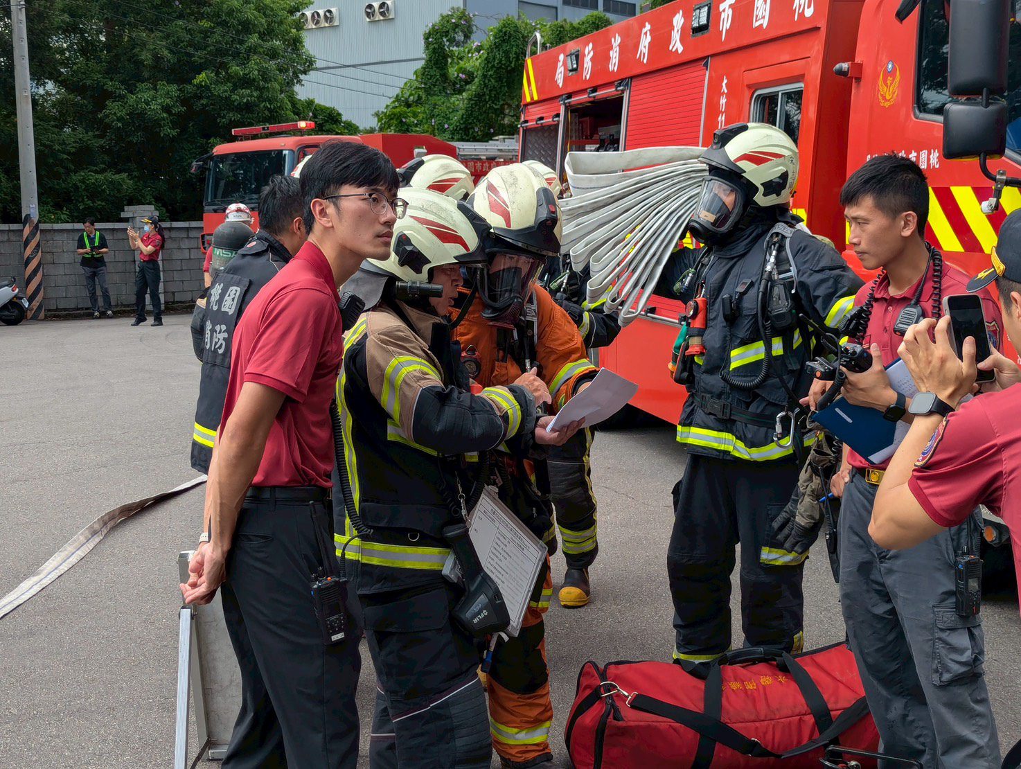 桃園大竹消防分隊前進倉儲演練 提升科技救災效能 桃園大竹消防分隊前進倉儲演練 提升科技救災效能