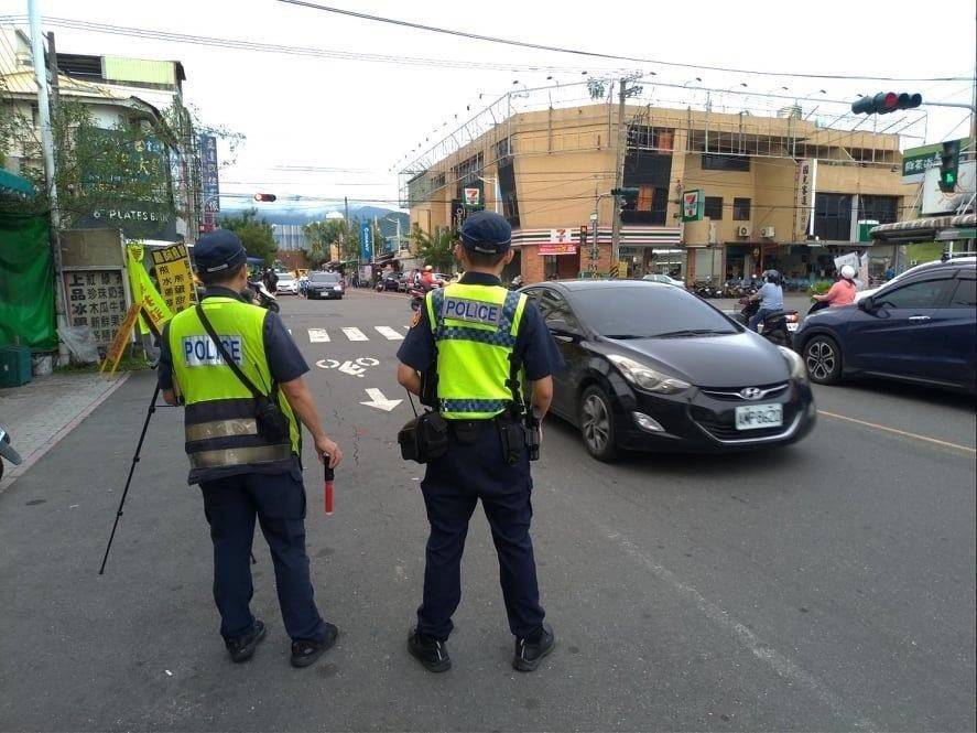 七成事故發生在路口  屏警7月1日加強闖紅燈