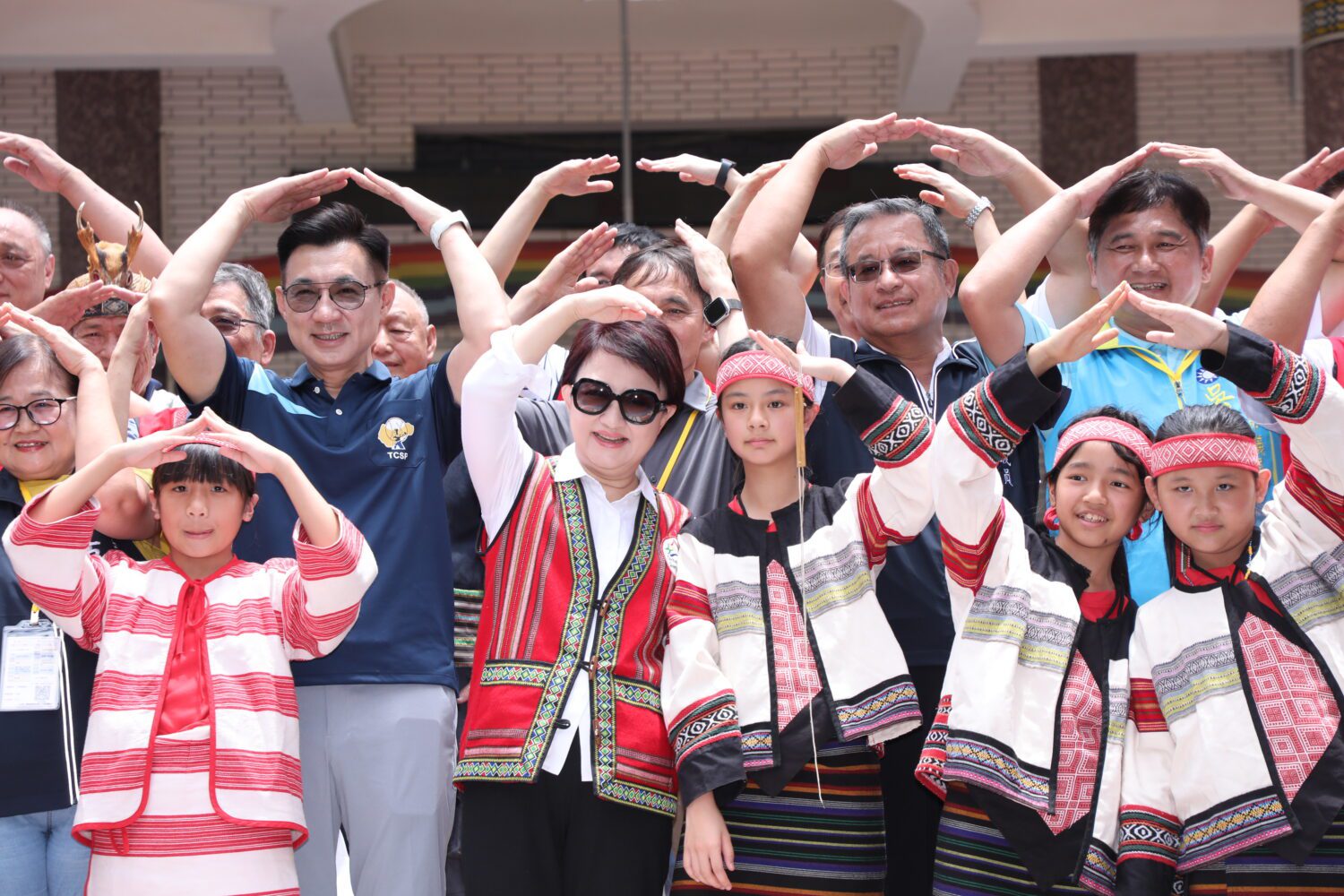 盧秀燕市長致力偏鄉教育 抵博屋瑪國小兌現「和平區9校全訪視」承諾 盧秀燕市長致力偏鄉教育 抵博屋瑪國小兌現「和平區9校全訪視」承諾