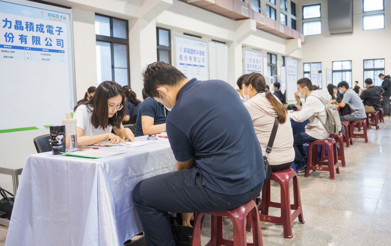 桃竹苗7月徵才活動 提供多項就業方案 薪資上看100K 桃竹苗7月徵才活動 提供多項就業方案 薪資上看100K