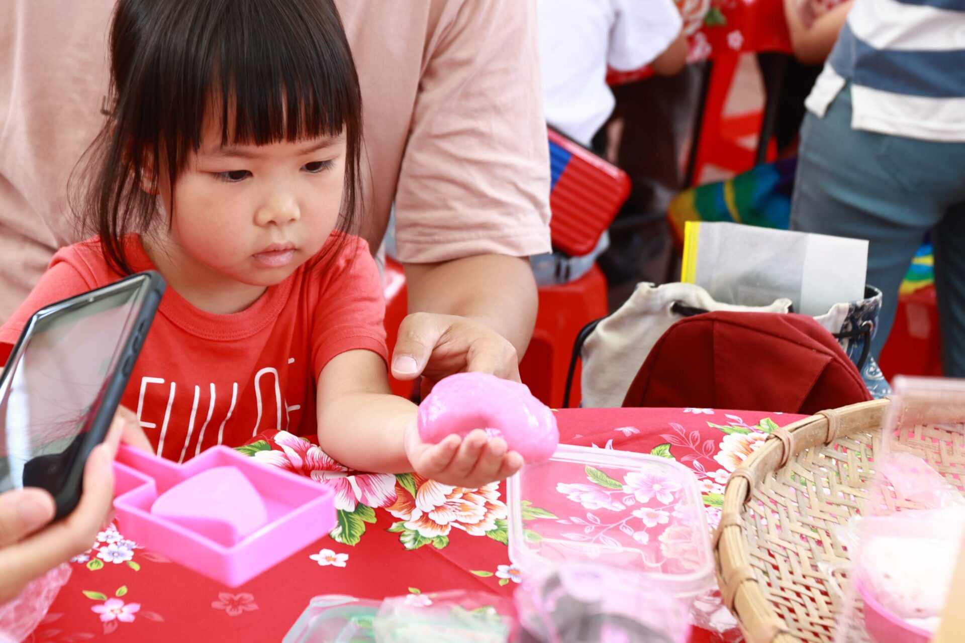 龜山好客悠活樂千人湧入 新丁粄手作市集親子同樂 龜山好客悠活樂千人湧入 新丁粄手作市集親子同樂