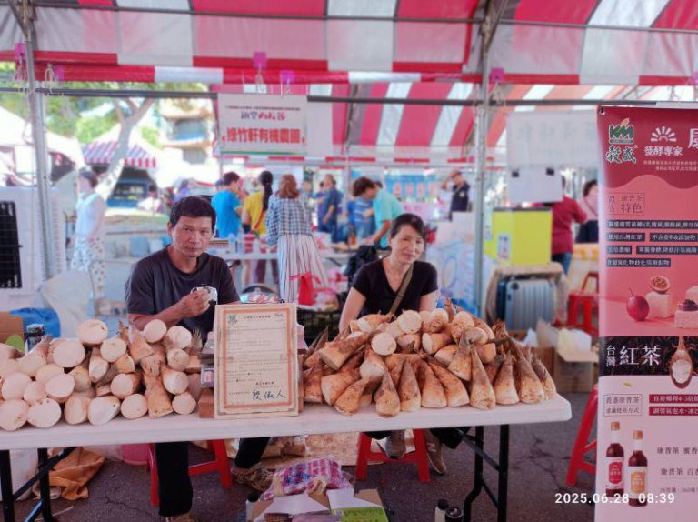 新豐鄉農會努力賣西瓜 鄉民完全不知情:因為公所沒通知 新豐鄉農會努力賣西瓜 鄉民完全不知情:因為公所沒通知