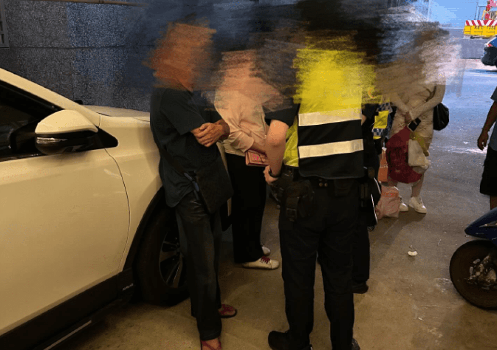 澎湖民宿包棟爆糾紛!遊客控「老闆娘、老闆屢次進出一樓」 退房被嗆:要去警察局還是機場 澎湖民宿包棟爆糾紛!遊客控「老闆娘、老闆屢次進出一樓」 退房被嗆:要去警察局還是機場