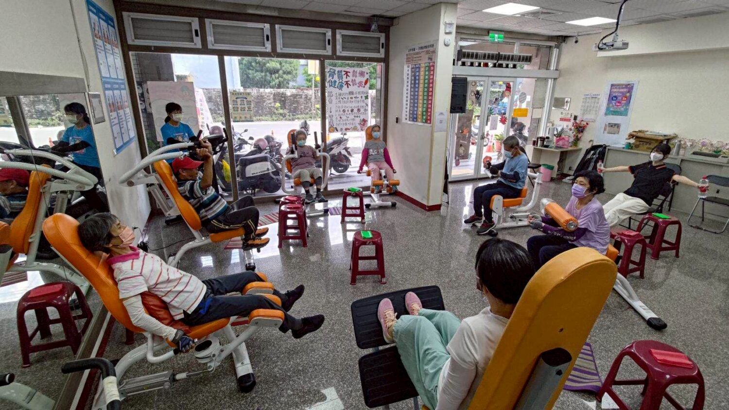 高市敬老卡、博愛卡7月1日起 運動中心、藝文場館攏欸通