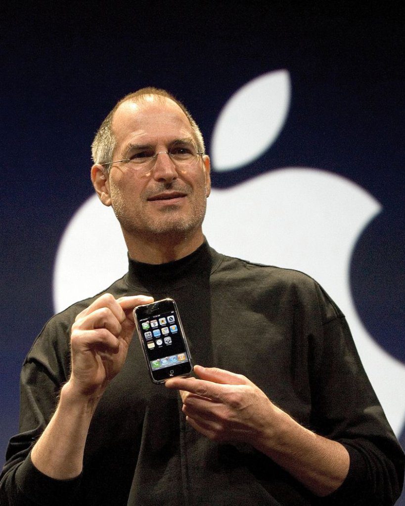 iPhone問世17年!美金499元起跳的初代機 如今飆破590萬台幣天價 iPhone問世17年!美金499元起跳的初代機 如今飆破590萬台幣天價