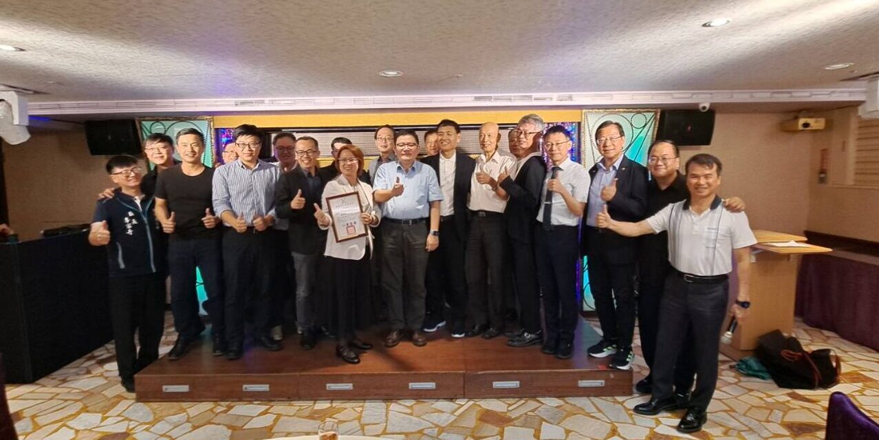 來自全國數十位建築師公會理事長前來參加這次的交接典禮，一同見證這一歷史性時刻。