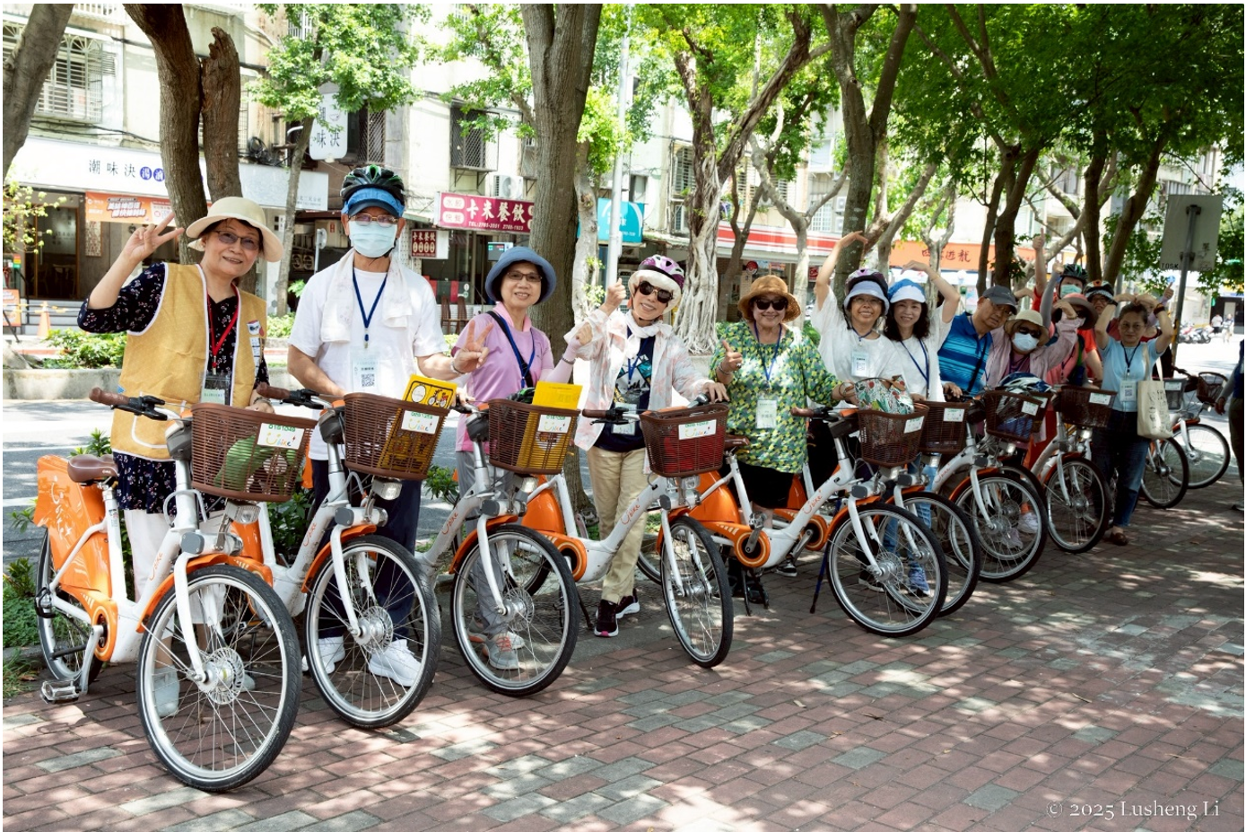樂齡暢行!北市偕同臺師大帶領長者智慧體驗電輔車 前進數位生活 樂齡暢行!北市偕同臺師大帶領長者智慧體驗電輔車 前進數位生活