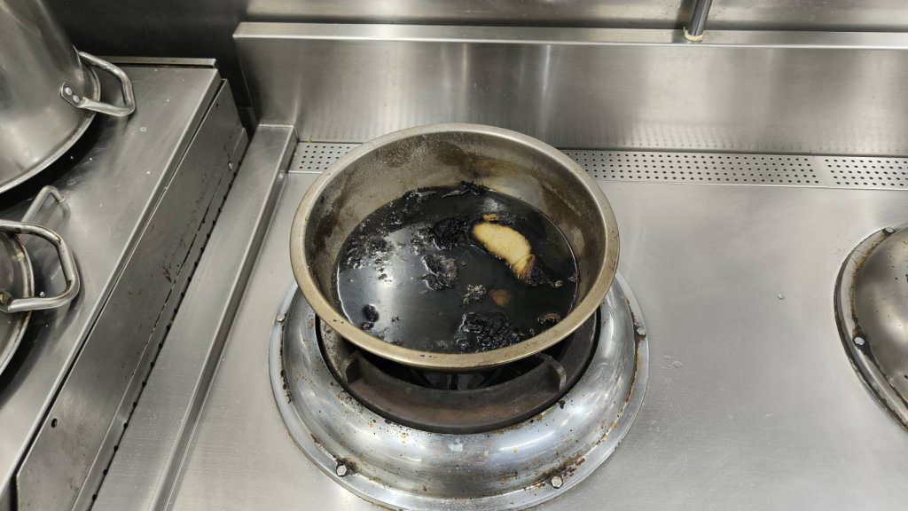 快訊/煮毛巾釀災!台南幼兒園師生驚逃 毛巾燒到焦黑 快訊/煮毛巾釀災!台南幼兒園師生驚逃 毛巾燒到焦黑