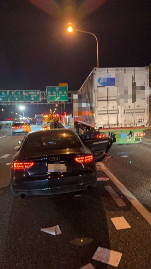 國道1號5車酒駕釀連環車禍! 酒駕男下車行走遭後照鏡擦撞 國道1號5車酒駕釀連環車禍! 酒駕男下車行走遭後照鏡擦撞