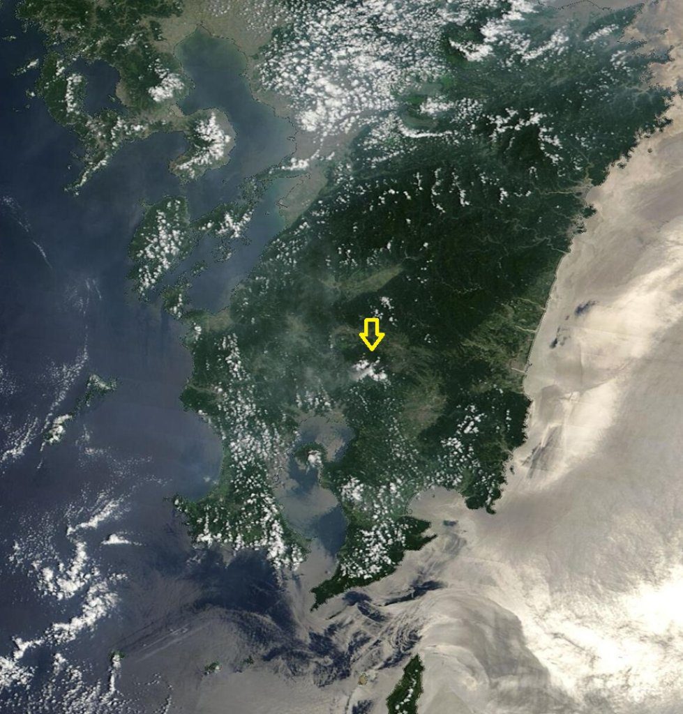 新燃岳火山異動!鄭明典:火山爆發「機率不低」 7/5末日預言勿信謠 新燃岳火山異動!鄭明典:火山爆發「機率不低」 7/5末日預言勿信謠