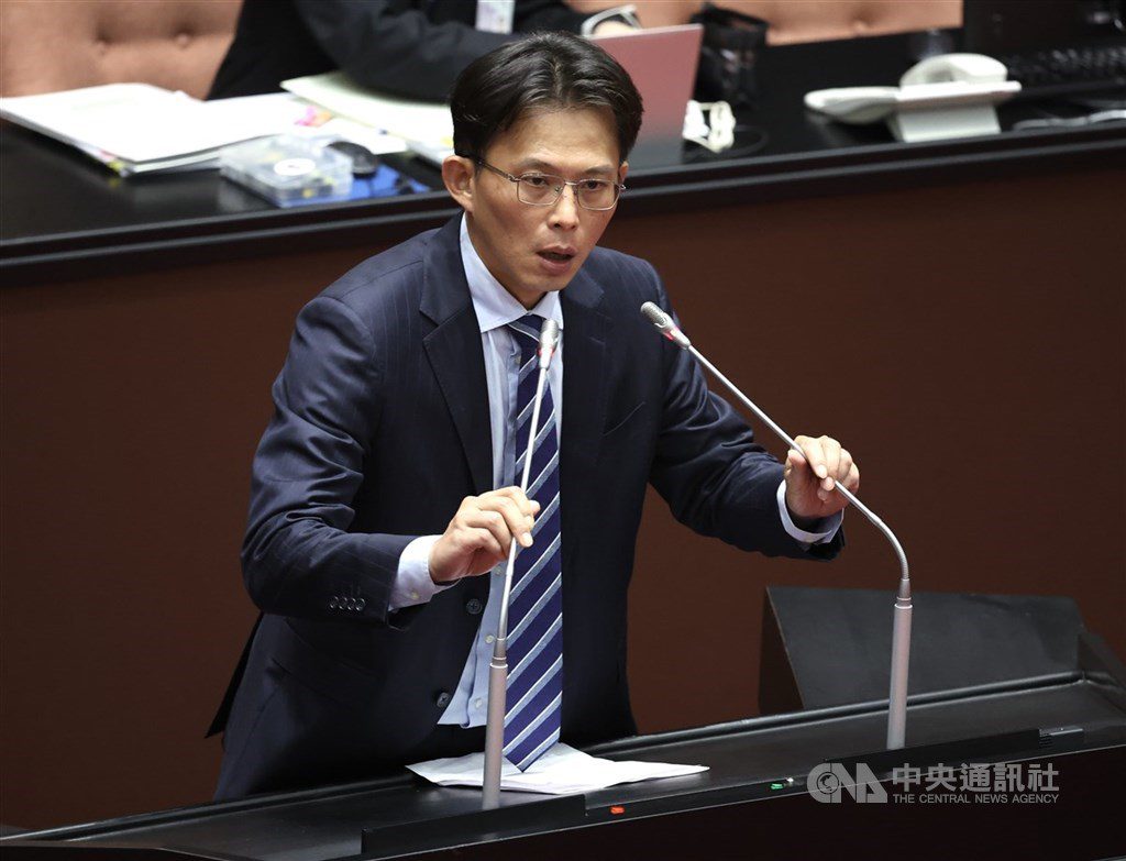 透露曾向谷立言談國防核電 黃國昌:AIT理解支持 透露曾向谷立言談國防核電 黃國昌:AIT理解支持