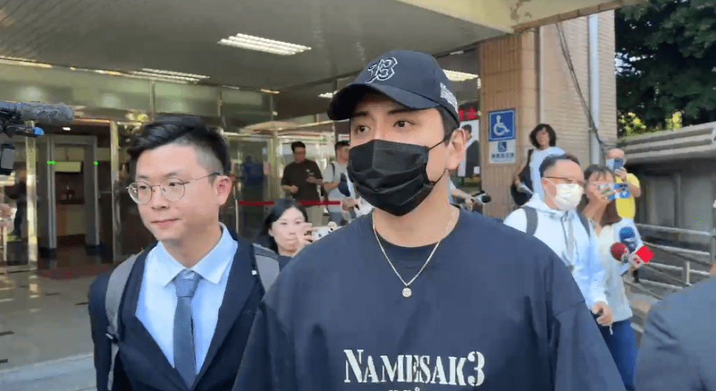 影/王大陸閃兵案外案!涉非法查個資首出庭 否認犯罪、喊冤被騙錢 影/王大陸閃兵案外案!涉非法查個資首出庭 否認犯罪、喊冤被騙錢