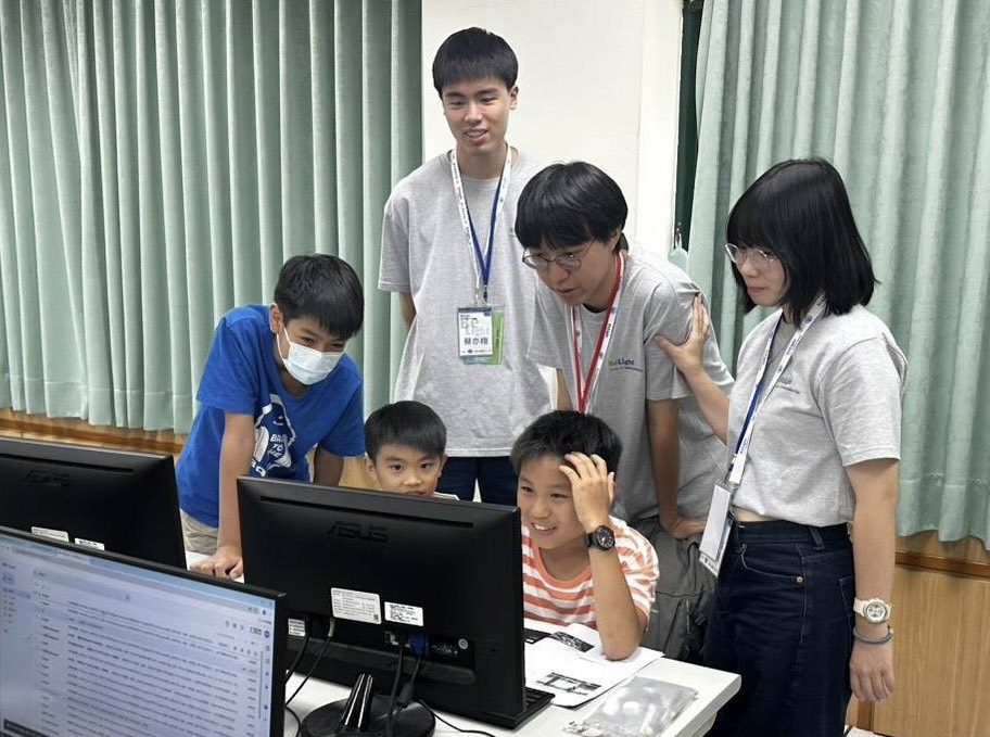 趣讀半導體 秒懂新科技 陽明交大學生化身講師深入社群 趣讀半導體 秒懂新科技 陽明交大學生化身講師深入社群