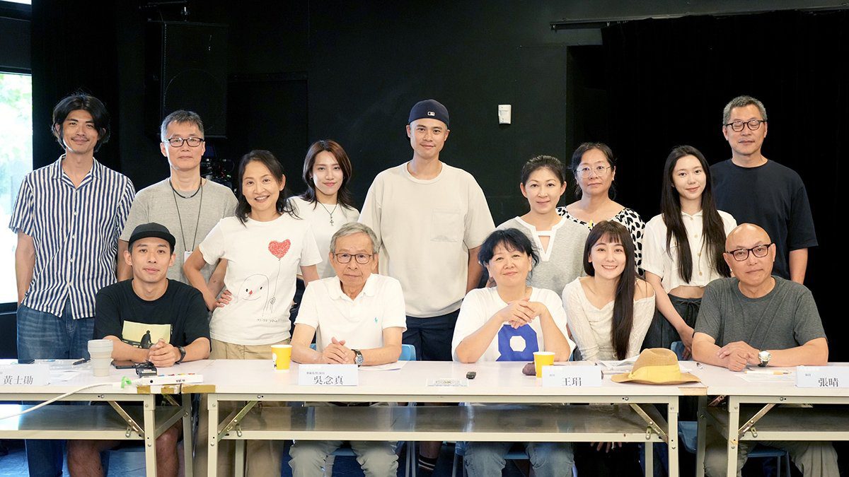 綠光劇團《八月，在我家》2025下半年登場　13位實力派演員同台飆戲 掀起家庭情感風暴