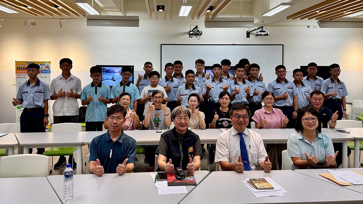 AI時代來臨！光華高工AIoT成果展　學生創意實作大放異彩