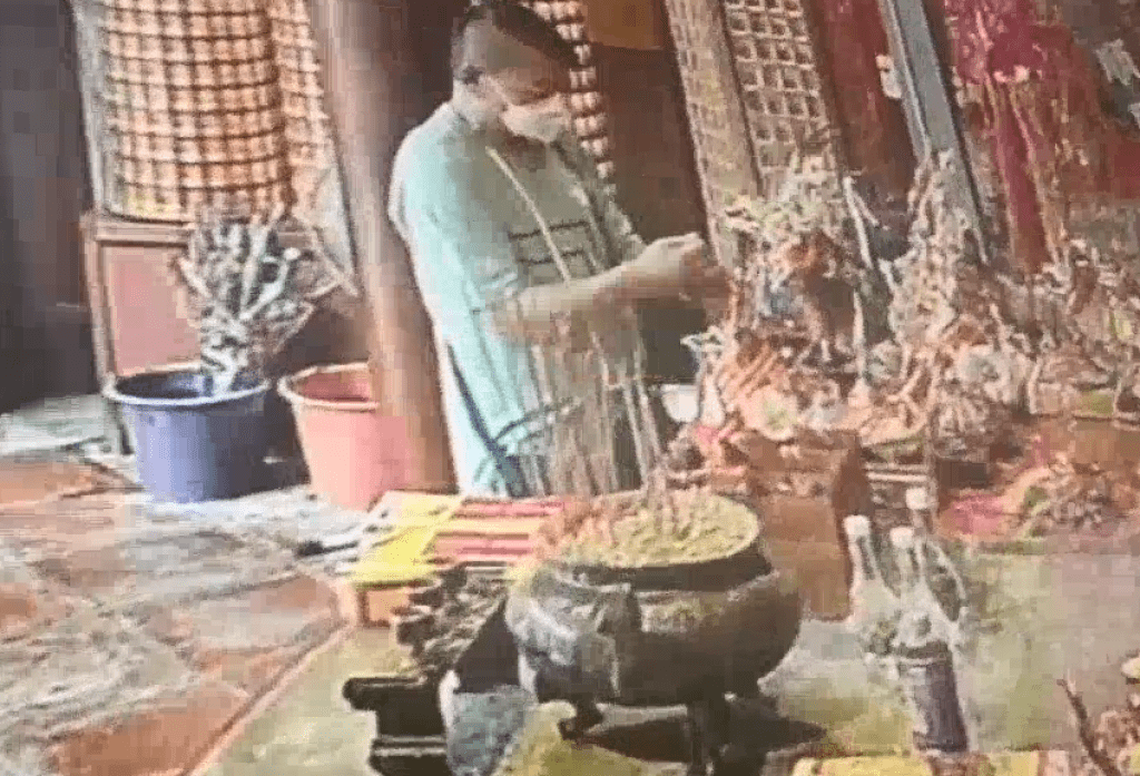 爆料／旗山天后宮金虎將軍聖誕大典後驚傳竊案！ 口罩男光天化日下竊取金牌