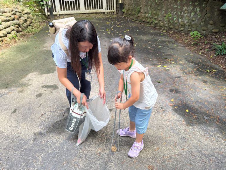 「清淨山林 郵我同行」 新竹郵局十八尖山淨山活動 「清淨山林 郵我同行」 新竹郵局十八尖山淨山活動