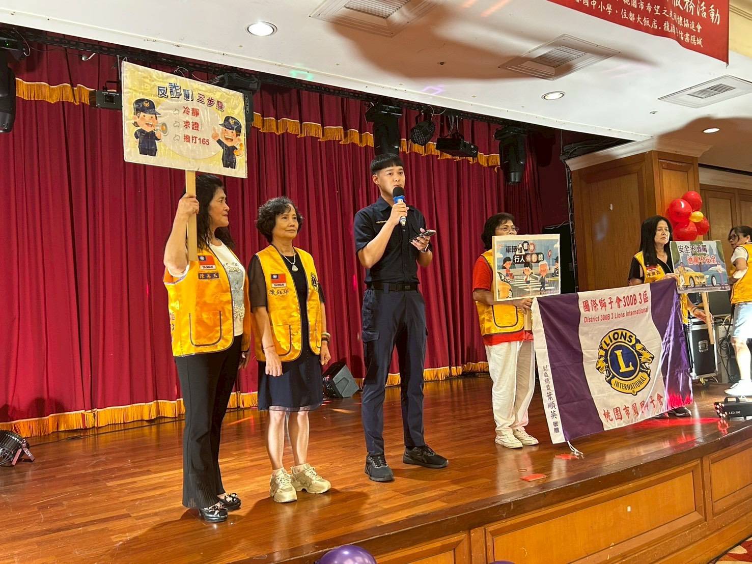 暑期青春專案啟動 桃警強化臨檢防詐與交安宣導