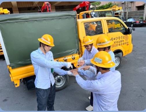 丹娜絲颱風來襲 台電加強戒備籲多用網路通報停復電 丹娜絲颱風來襲 台電加強戒備籲多用網路通報停復電