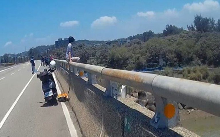 竹市警及時出手搶救！　成功阻止女子跳溪輕生獲肯定